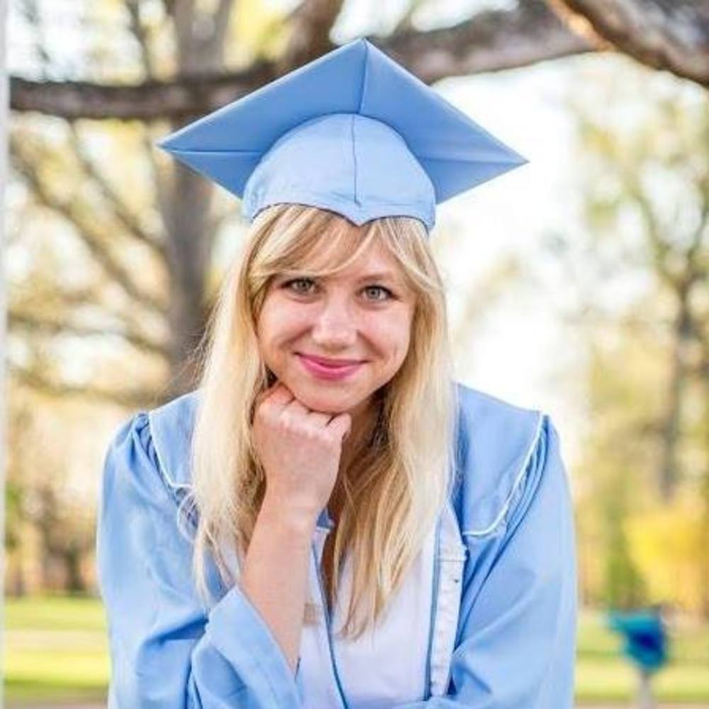 Meet your Posher, Caroline